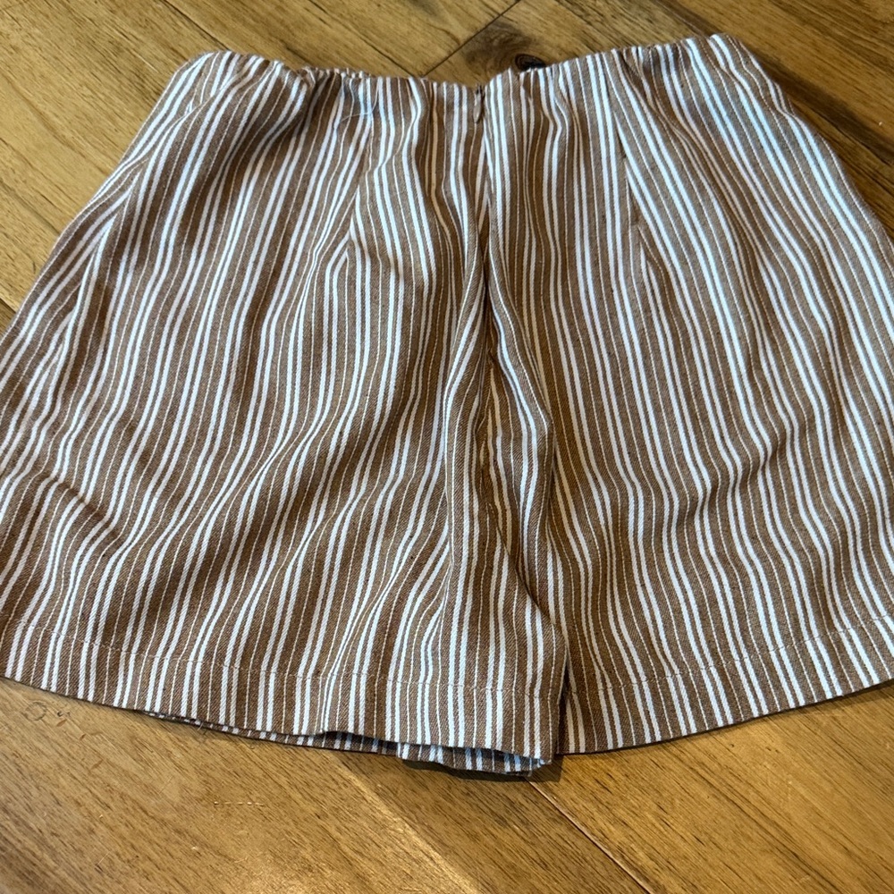 Cotton Candy Brown and White Striped Skort - Picture 3 of 4